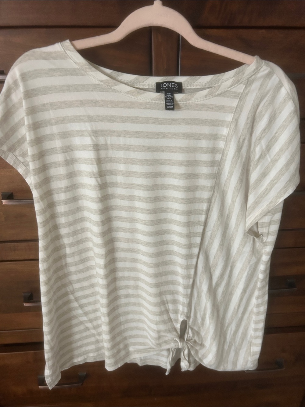 Jones New York Cream & White Striped Short-Sleeve Tie-Hem Top